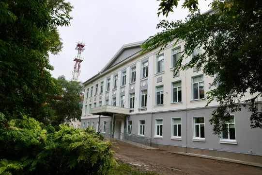 Одна из старейших школ столице Хакасии открылась после капитального ремонта