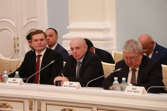 Руководители Хакасии принимают участие в заседании Совета Сибирского федерального округа