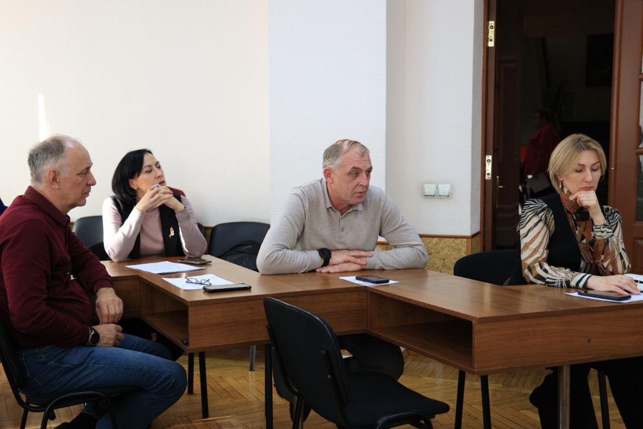 photo_5456203943647507404_y