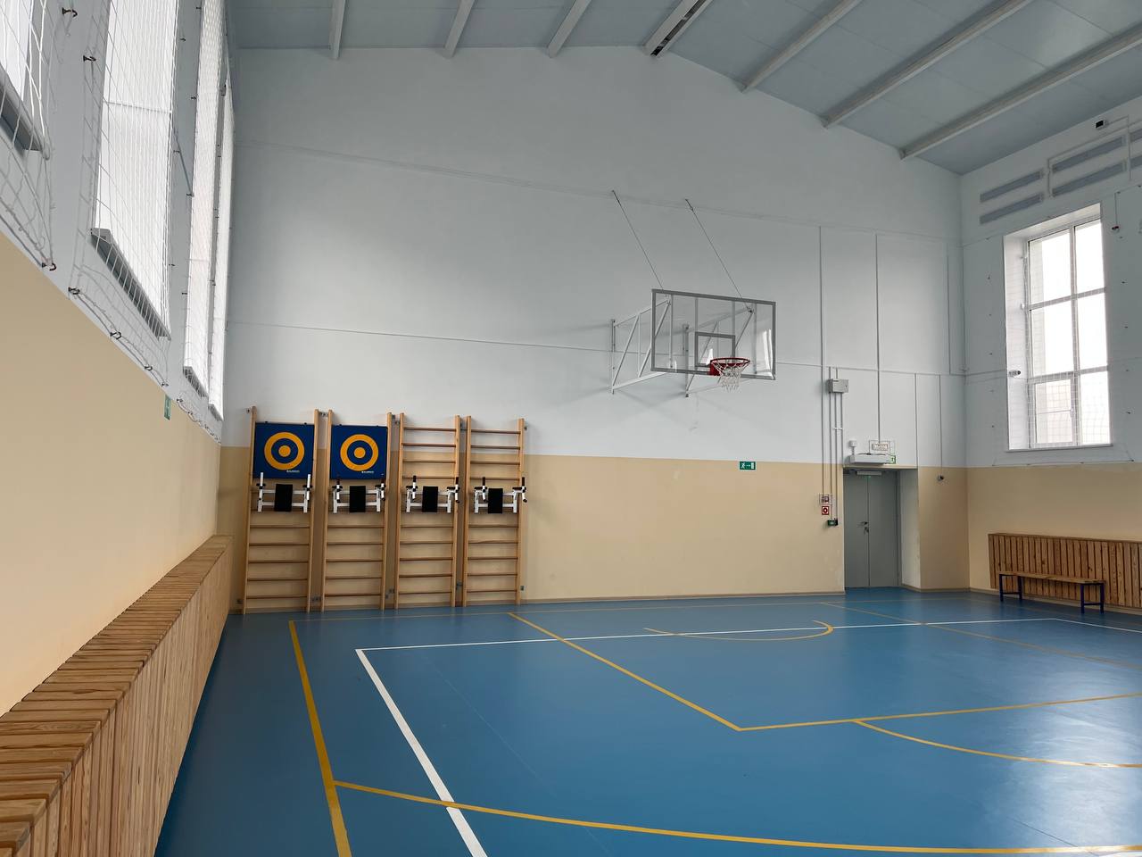 photo_5213375052605230525_y