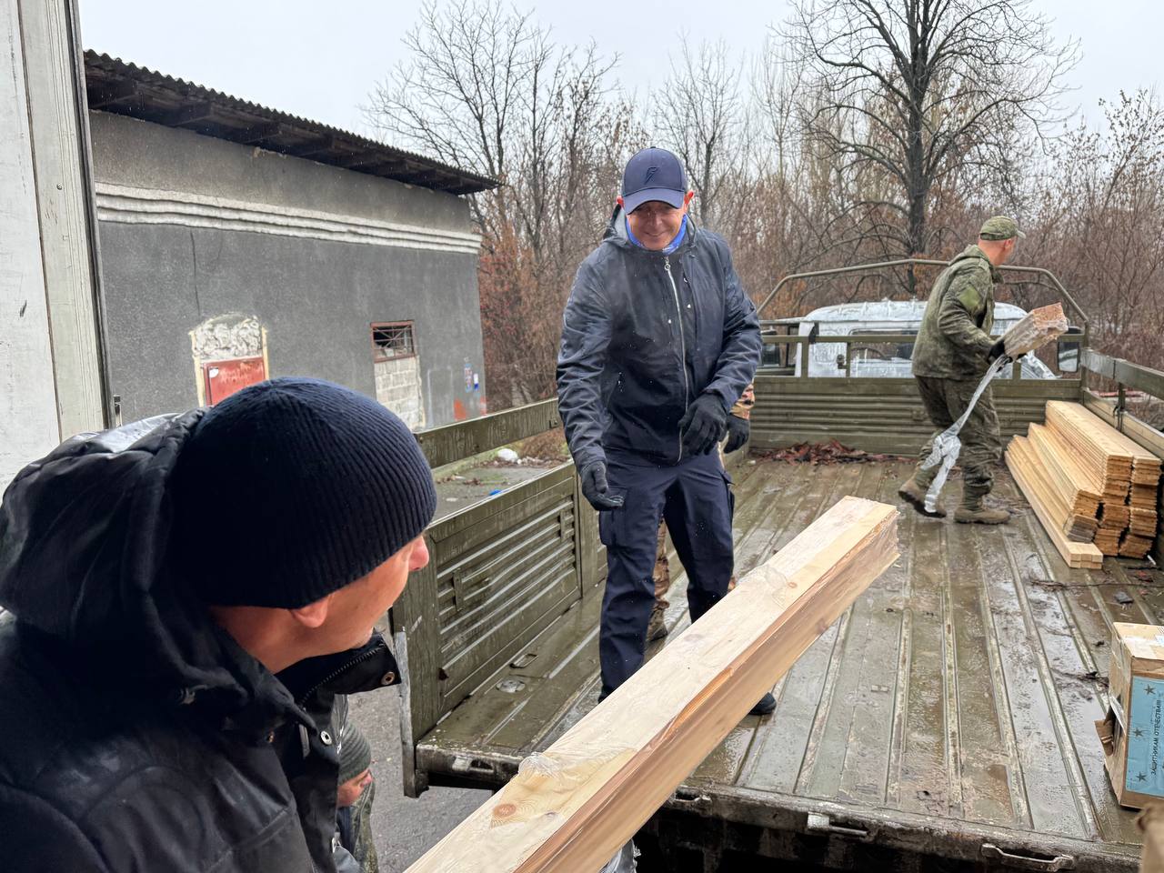 photo_5258012656302493195_y