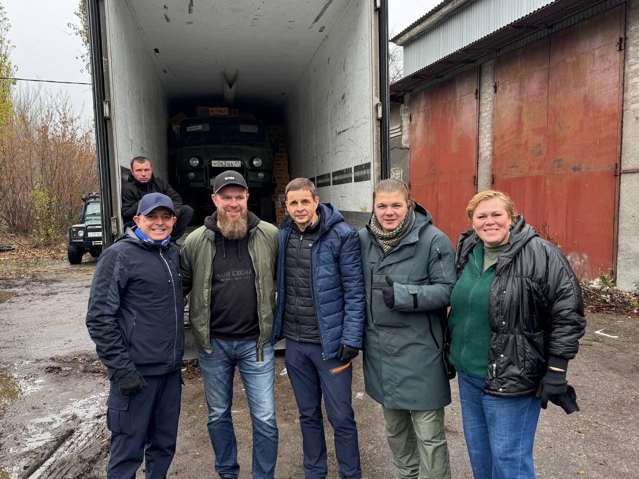 photo_5258197606184193430_y