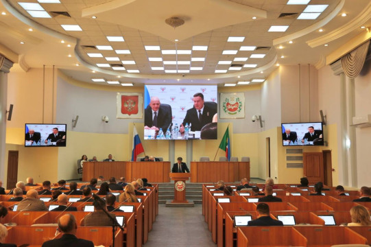 Делегация парламента Хакасии отчиталась о поездке в Донецкую Народную Республику