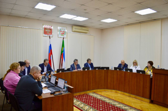 Утверждён план законопроектной работы парламента Хакасии на 2026 год