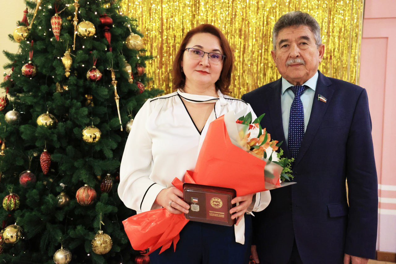 photo_5303278871413197692_y