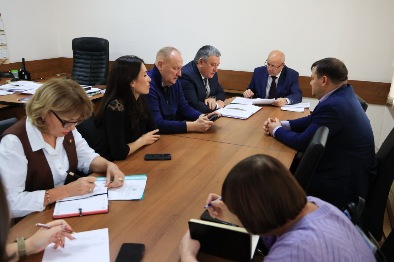 photo_5309913766956830300_y