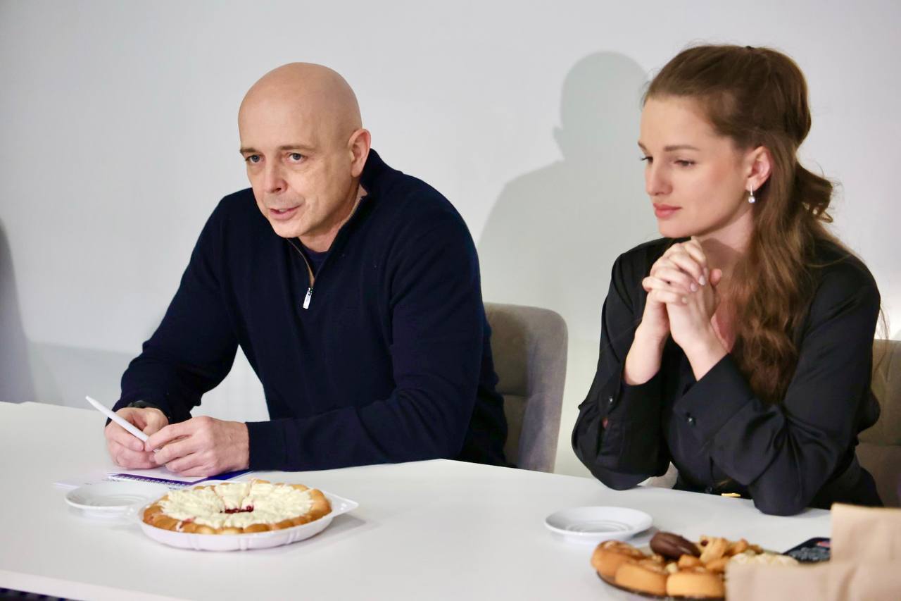 photo_5321140321842301869_y