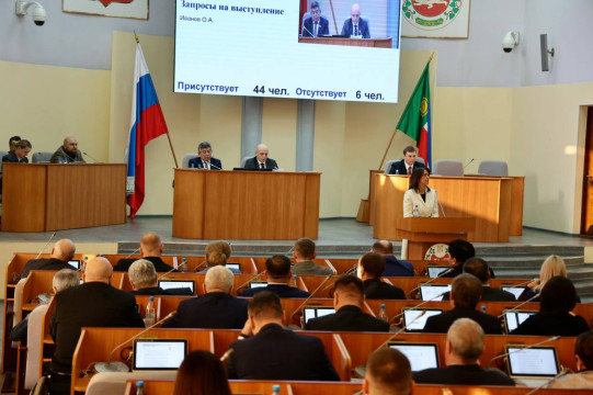 Кадры, качество и доступность. В Верховном Совете Хакасии обсудили проблемы регионального здравоохранения