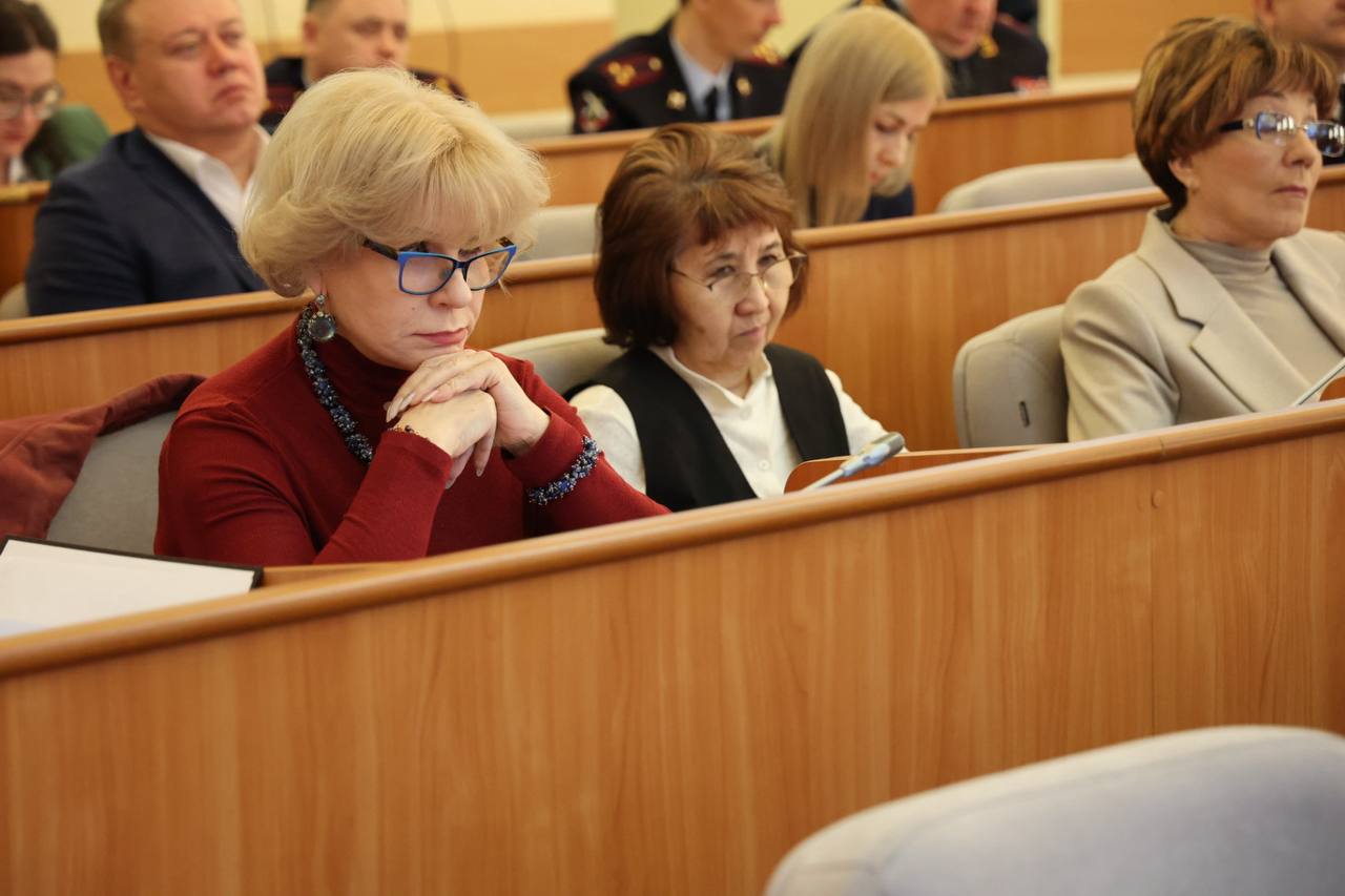 photo_5256263492216493395_y