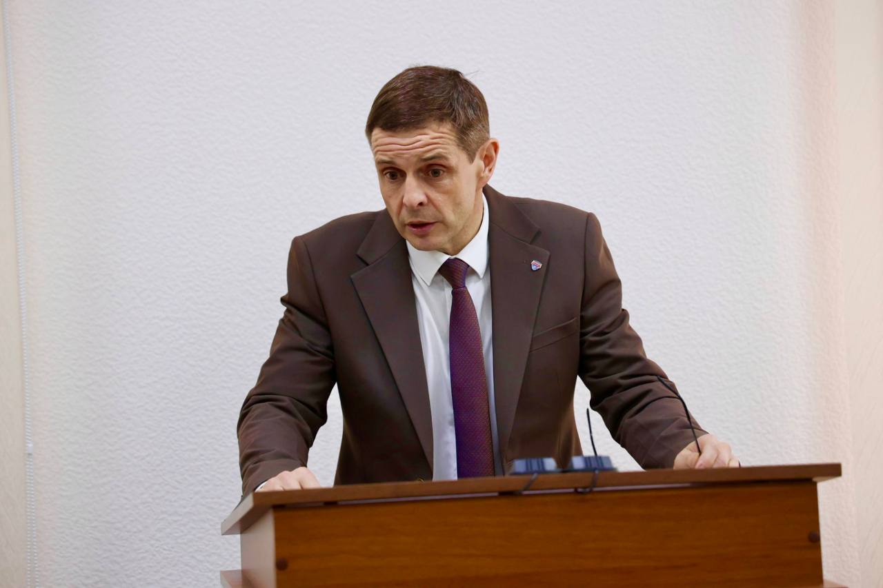 photo_5303542337592038262_y